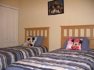 Twin bedroom