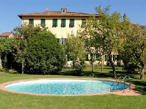 Tuscan holiday villa near Lucca