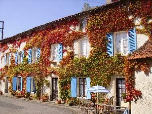 Mareuil-sur-lay holiday bed and breakfast rental