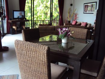 Dining area through to lounge