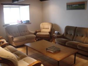 La Grange living room