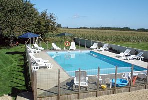 Le Chene Pool