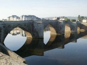 13th century bridge Terrasson