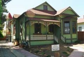 Santa Barbara Victorian townhouse rental