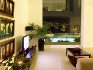 6 m Panoramic window .