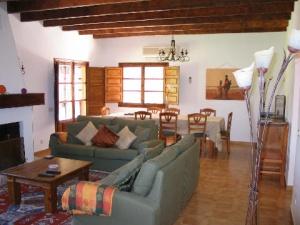 Lounge and dining area