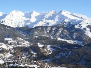 Vue sur la Chaîne des Aravis