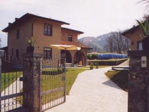 Tuscan holiday villa in Camaiore