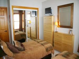 Guest Bed with Twin beds