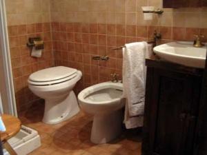 CAMPO DE FIORI BATHROOM