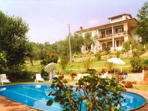 Fauglia holiday apartments in Pisa area