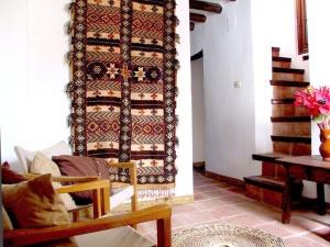 Study & stair to roof terrace 