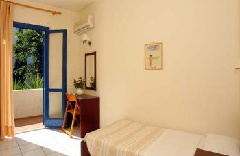 Villa Iokasti Apartments