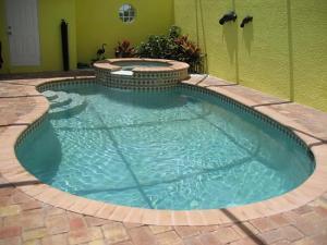 Sunny Belle Pool & Spa