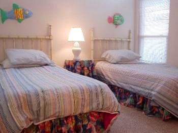 Oceanview Bedroom, 2 Twin Beds