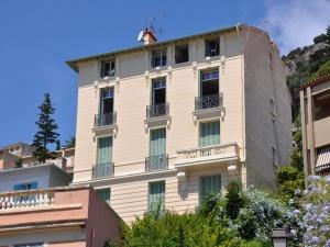 seaside view of villa exterior