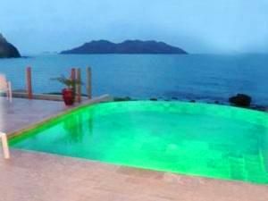 Pool with LED pool light!