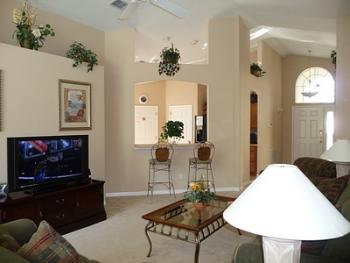 Large Lounge with 42" FS TV