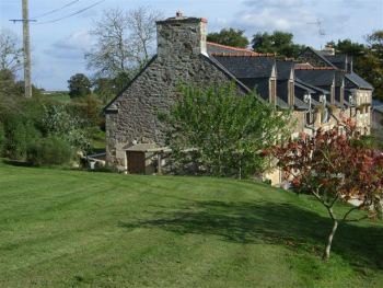 Brittany gite holiday rentals in converted Breton