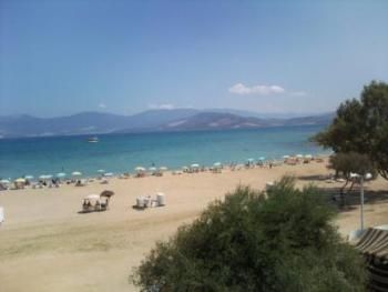 Beach only a 2 min walk away!