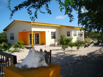 Bonaire self catering vacation villa