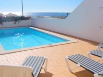 Private pool with sea view