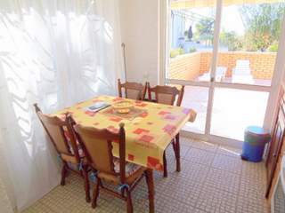 Dining seating for 4 persons