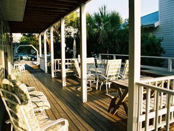 Dining deck for 21 guests