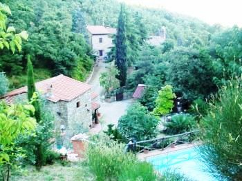 Cortona farmhouse in Tuscany with pool