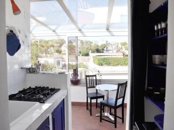 studio deluxe - kitchen