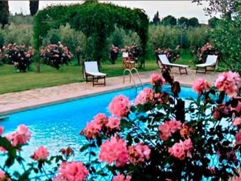 Luxury family villa in Tuscany close to Florence