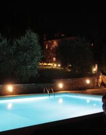 vilal sernigi night pool view
