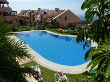 Calahonda apartment near 3 Golf courses