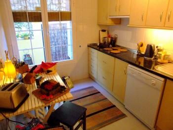 fully fitted kitchen