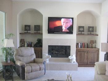 Great room with 46 inch HDTV