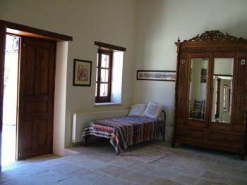 Inside the dichori