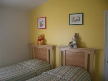 Twin bedroom