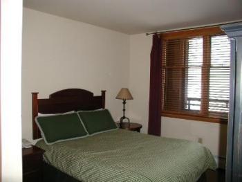 2nd Bedroom, Queen Bed