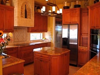 Large Gourmet Kitchen