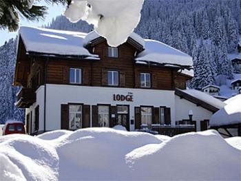 Graubuenden ski holiday chalet