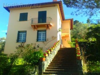 Holiday villa in charming village Levanto