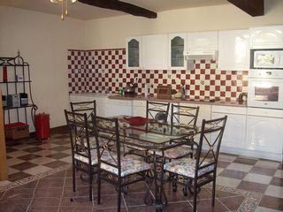 Gite kitchen