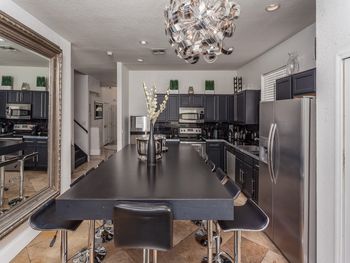 Kitchen fully equipped 