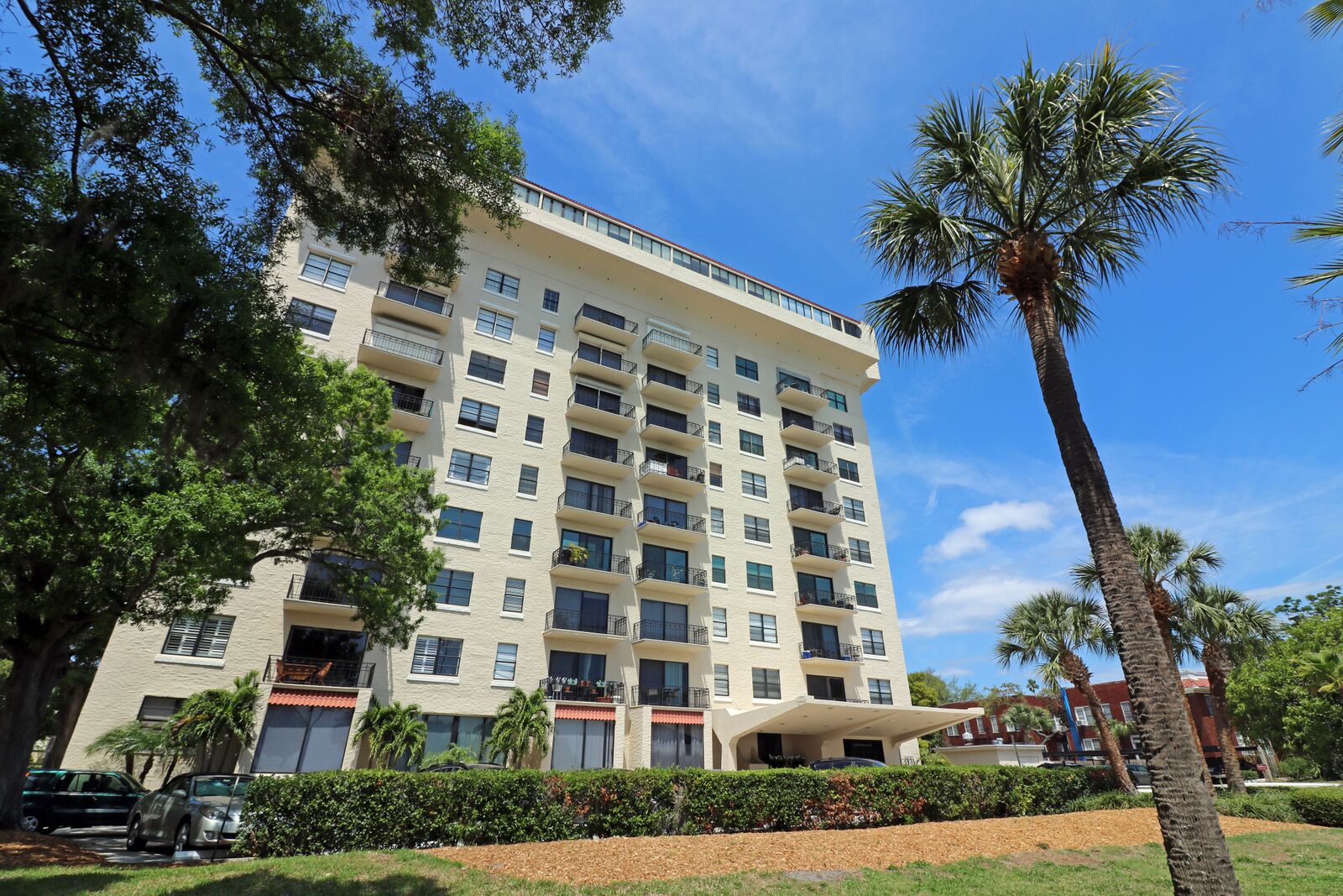 Bayshore facing the water