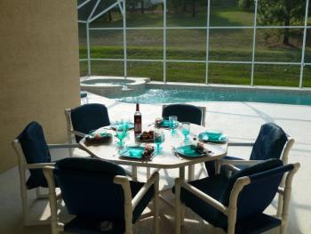 Lanai large table and chairs