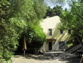 MAIN HOUSE & TERRACE