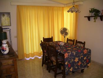 example of a dining room