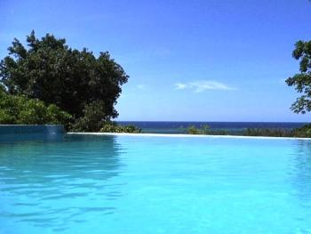 Relax in the Infinity Pool!