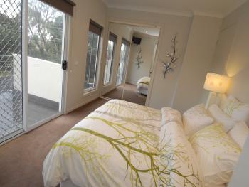 Bedroom ensuite and balcony