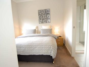 King size bedroom